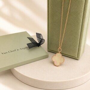 Van Cleef & Arpels Elegant Signature Necklace Style 8 | New with Box